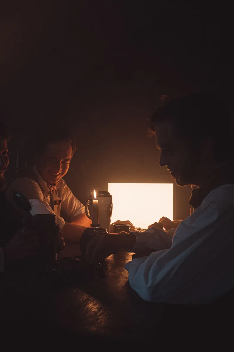 Behind the Scenes – Eine Partie Ungelegenheiten